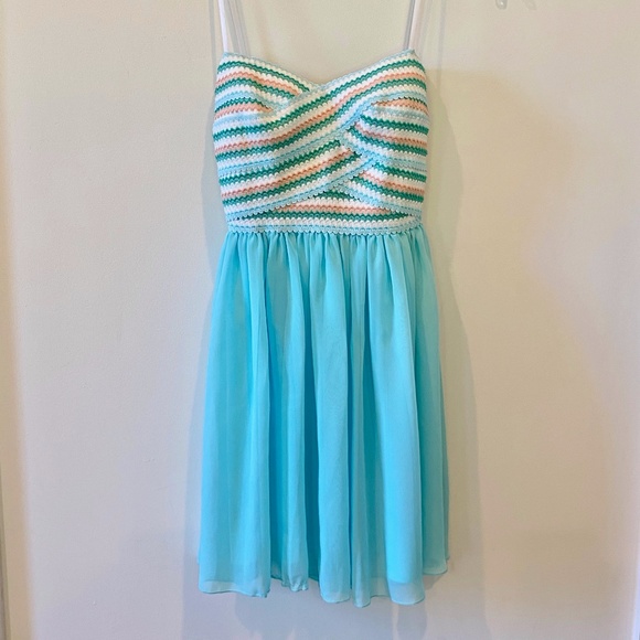 B.Smart Strapless Retro-Looking Dress Sz 4 - Picture 7 of 7